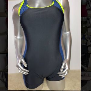 Sporty bathing suit
